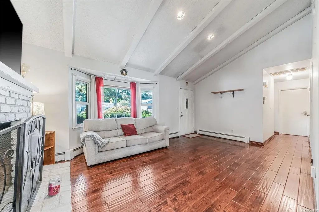 51 Smithtown Polk Boulevard Centereach NY 11720