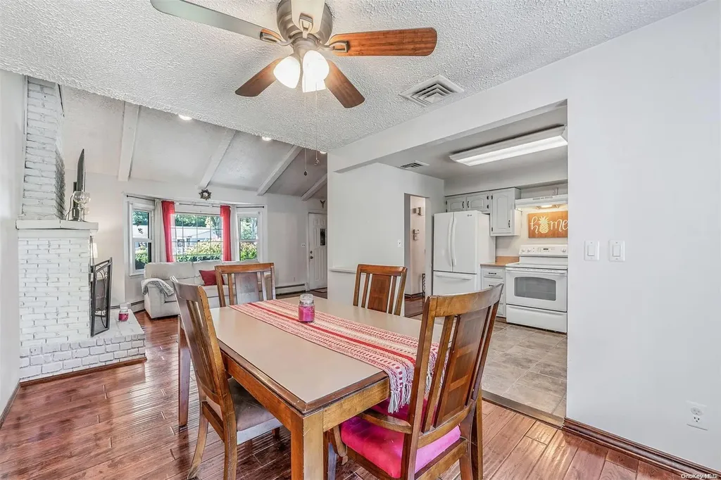 51 Smithtown Polk Boulevard Centereach NY 11720