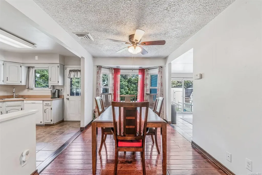 51 Smithtown Polk Boulevard Centereach NY 11720