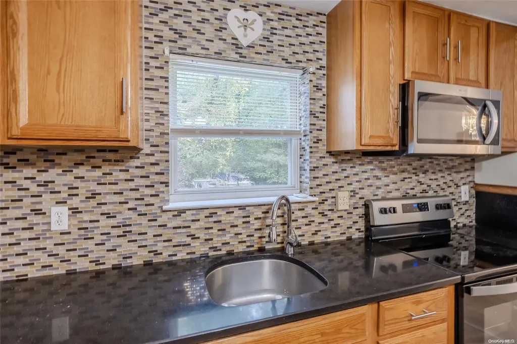 2013 William Floyd Parkway Ridge NY 11961