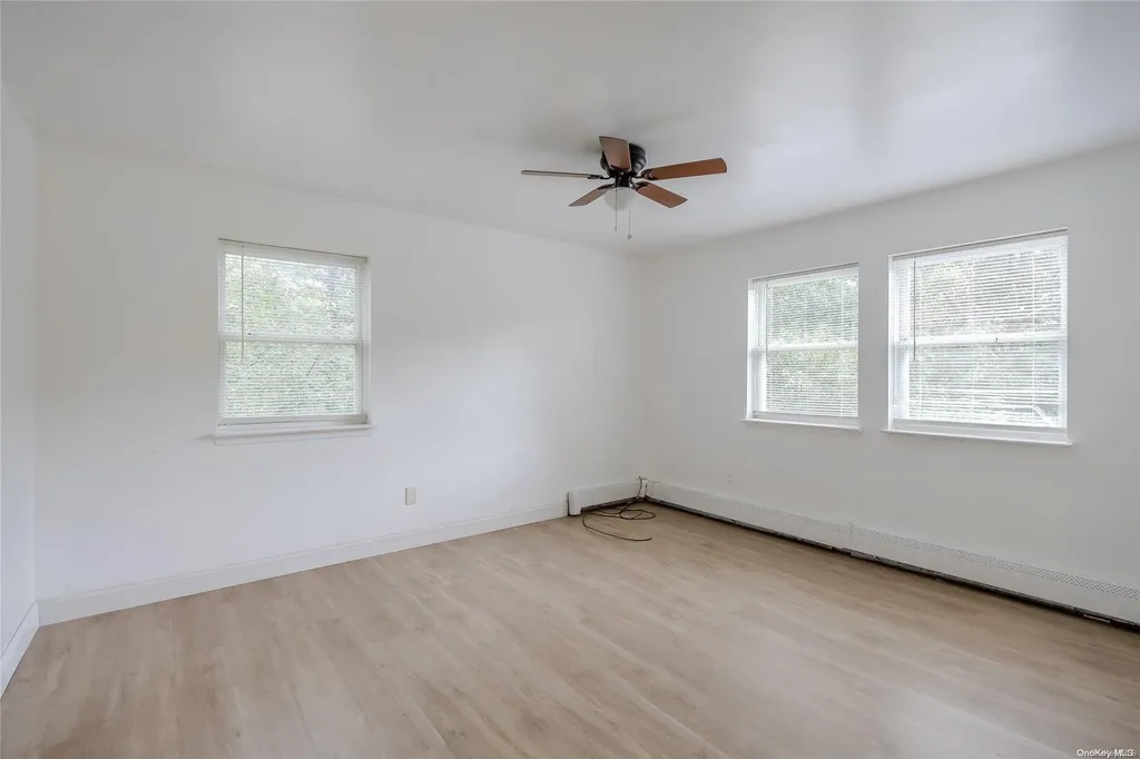2013 William Floyd Parkway Ridge NY 11961