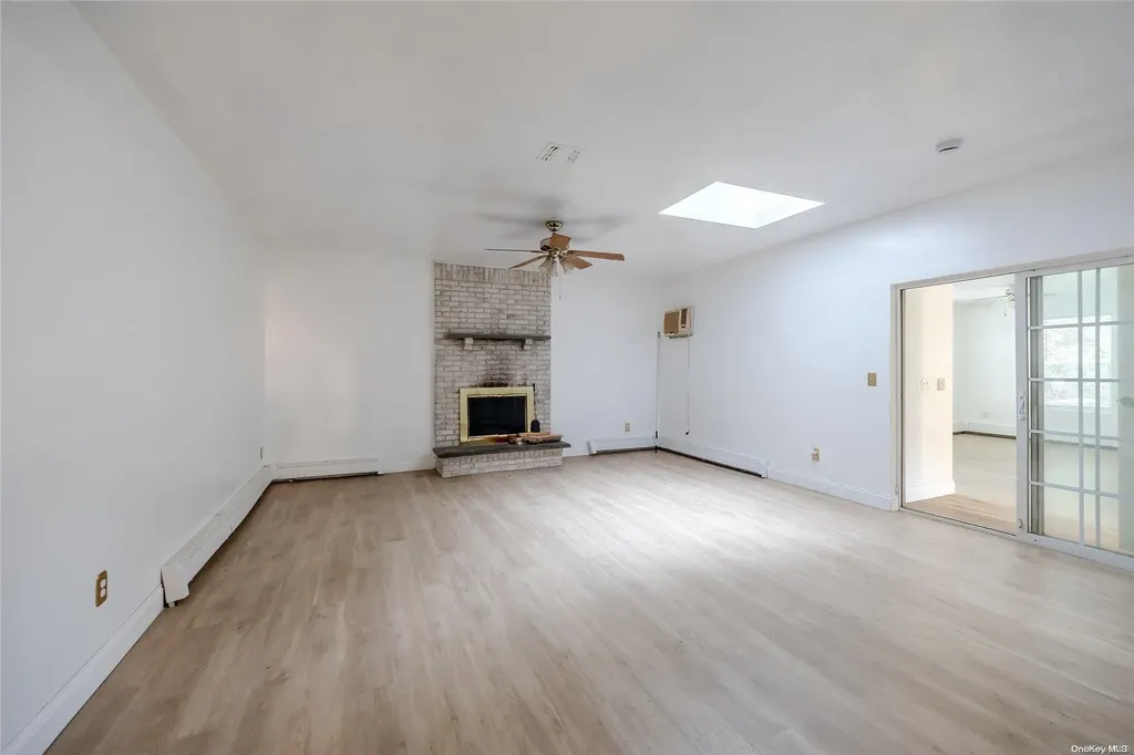 2013 William Floyd Parkway Ridge NY 11961