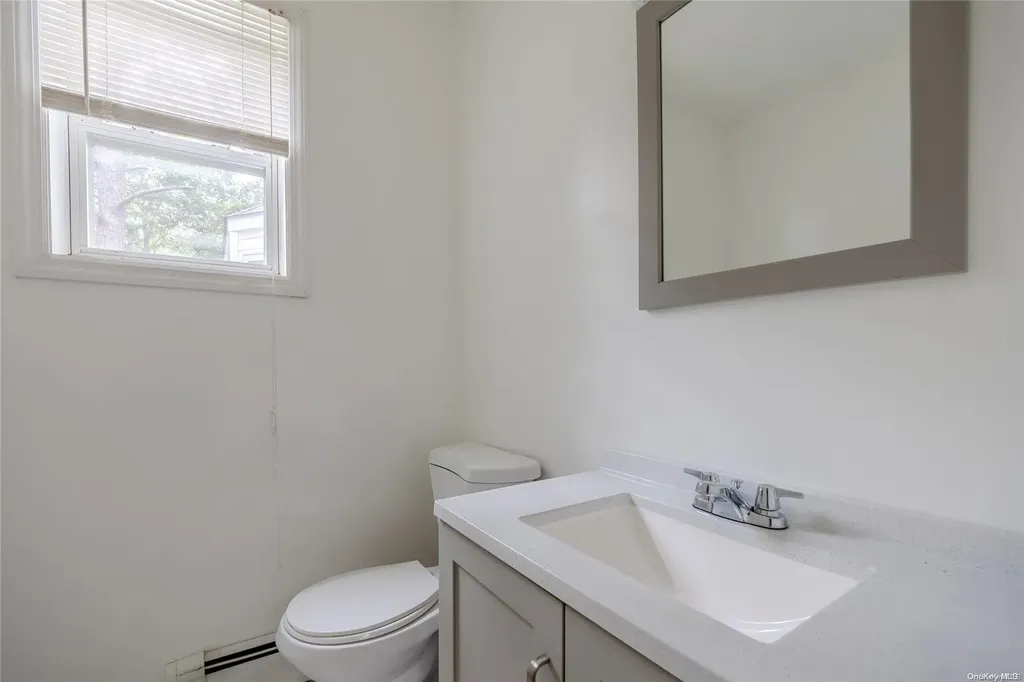 2013 William Floyd Parkway Ridge NY 11961