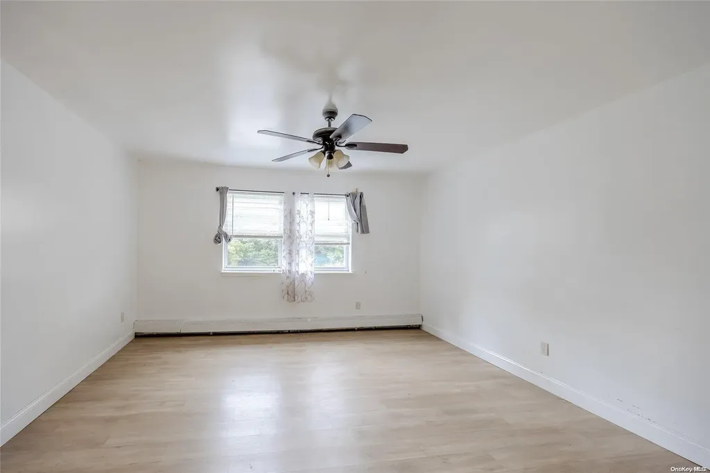 2013 William Floyd Parkway Ridge NY 11961