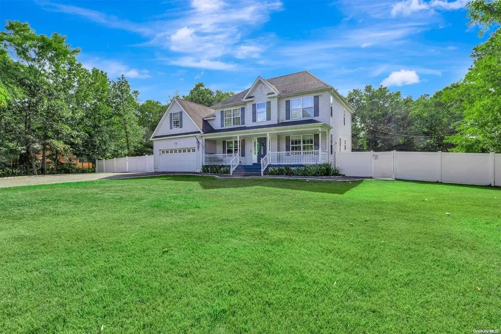 2 Old Saddle Road Ridge NY 11961