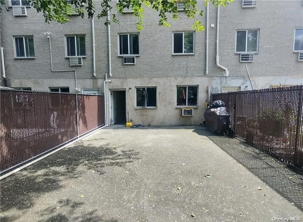 1307 Vreeland Avenue Bronx NY 10461