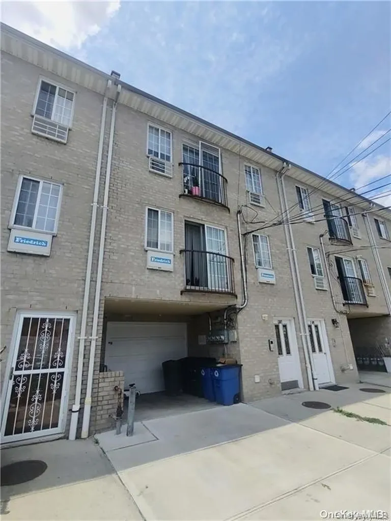 1307 Vreeland Avenue Bronx NY 10461