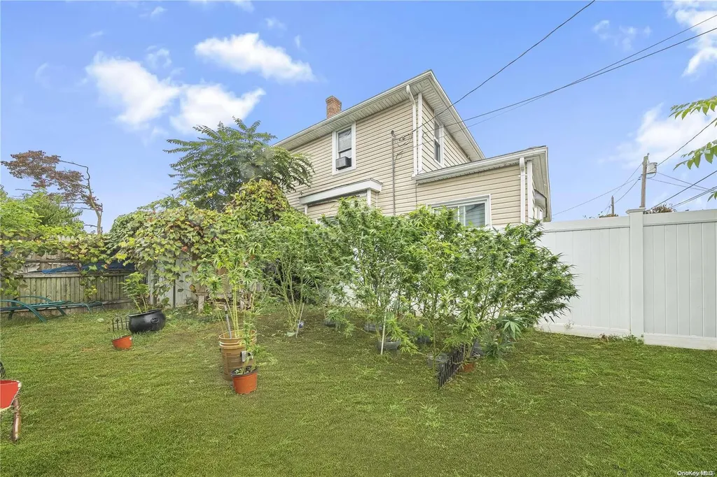 255 Windsor Parkway Hempstead NY 11550