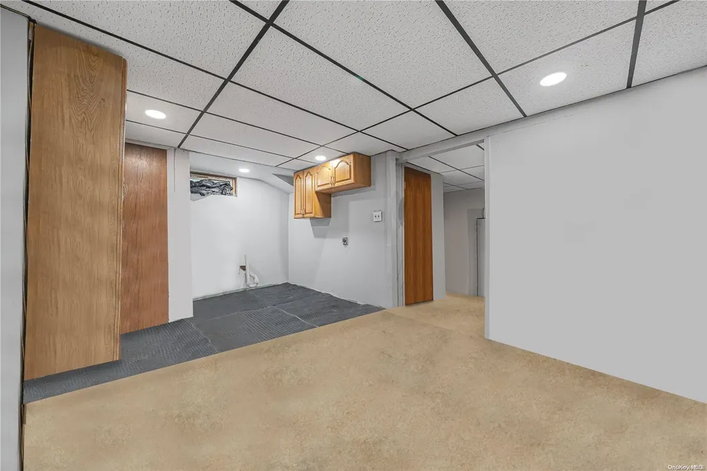 255 Windsor Parkway Hempstead NY 11550