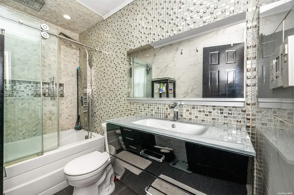 1264 E 102nd Street Brooklyn NY 11236
