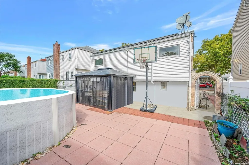 1264 E 102nd Street Brooklyn NY 11236