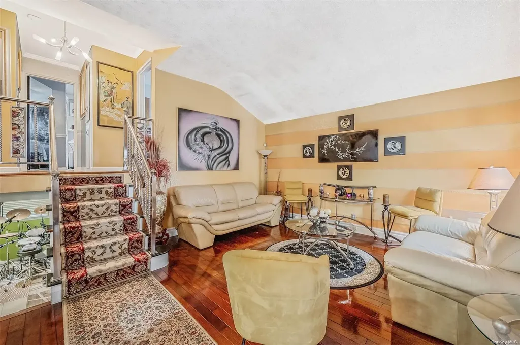 1264 E 102nd Street Brooklyn NY 11236
