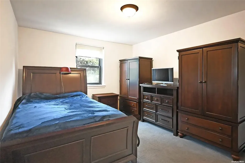 3639 171 Flushing NY 11358