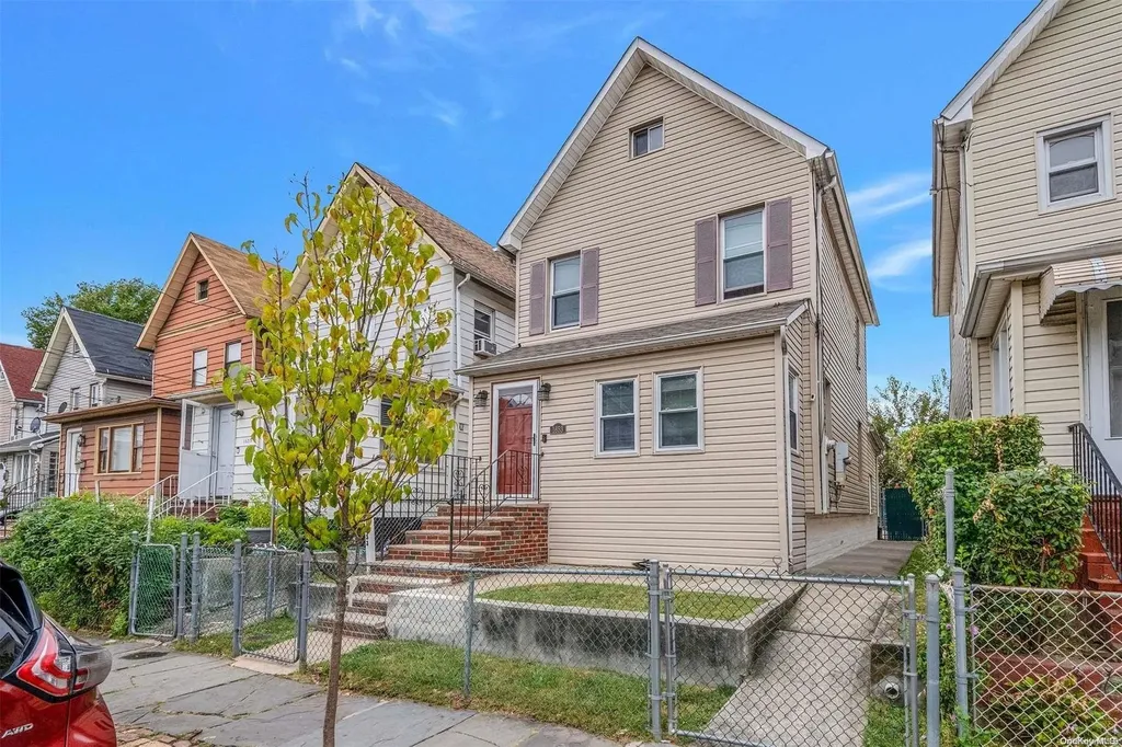 1653 Castleton Avenue Staten Island NY 10302