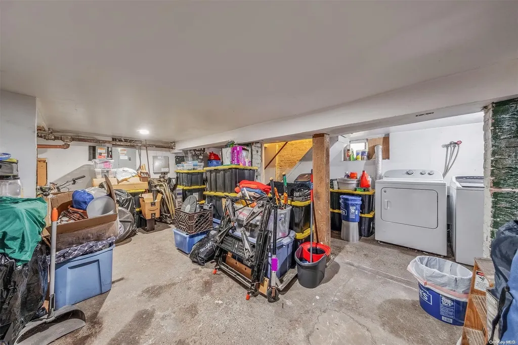 1653 Castleton Avenue Staten Island NY 10302