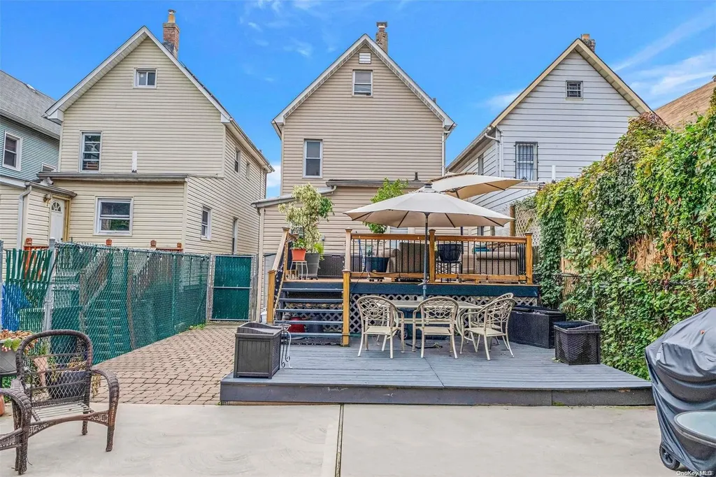 1653 Castleton Avenue Staten Island NY 10302