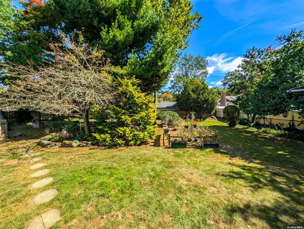 124 Jaycox Avenue Islip NY 11751