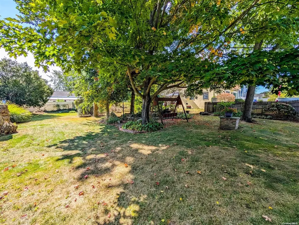 124 Jaycox Avenue Islip NY 11751