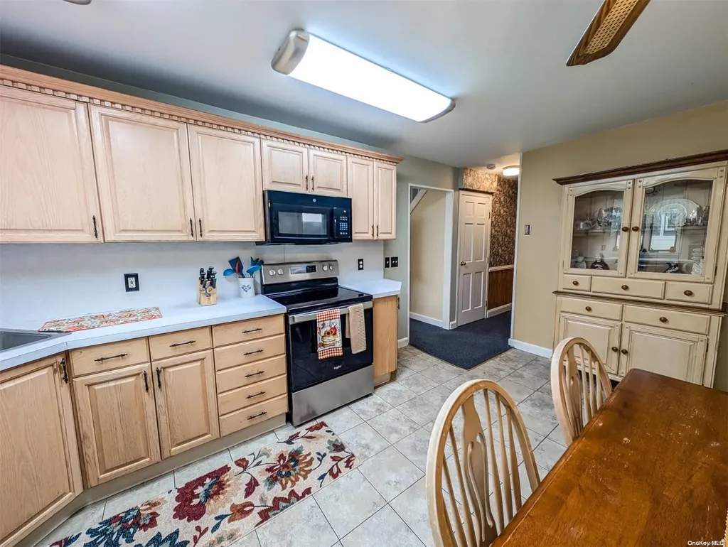 124 Jaycox Avenue Islip NY 11751