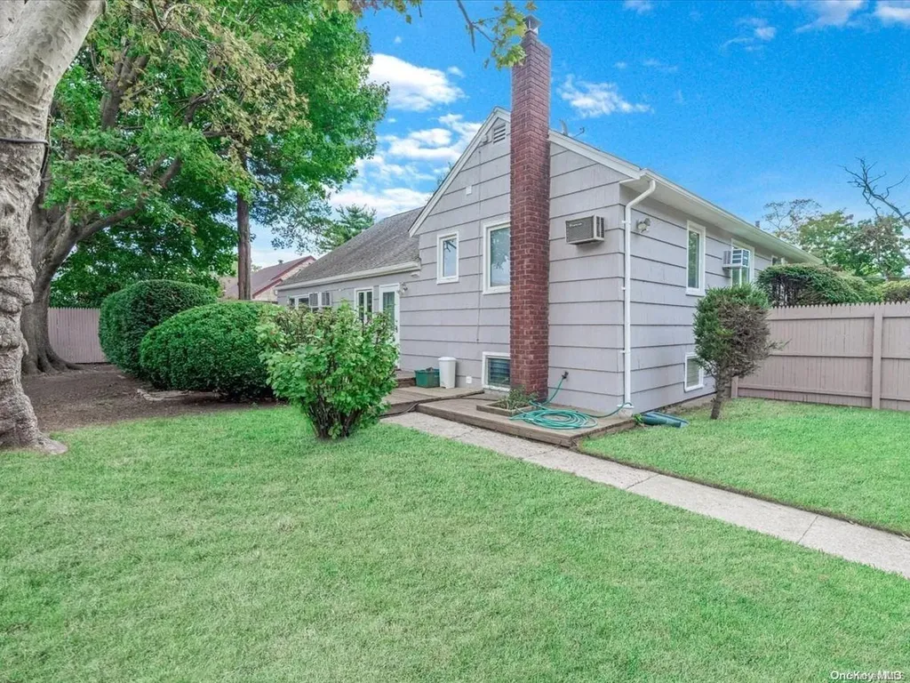 1179 Old Britton Road North Bellmore NY 11710