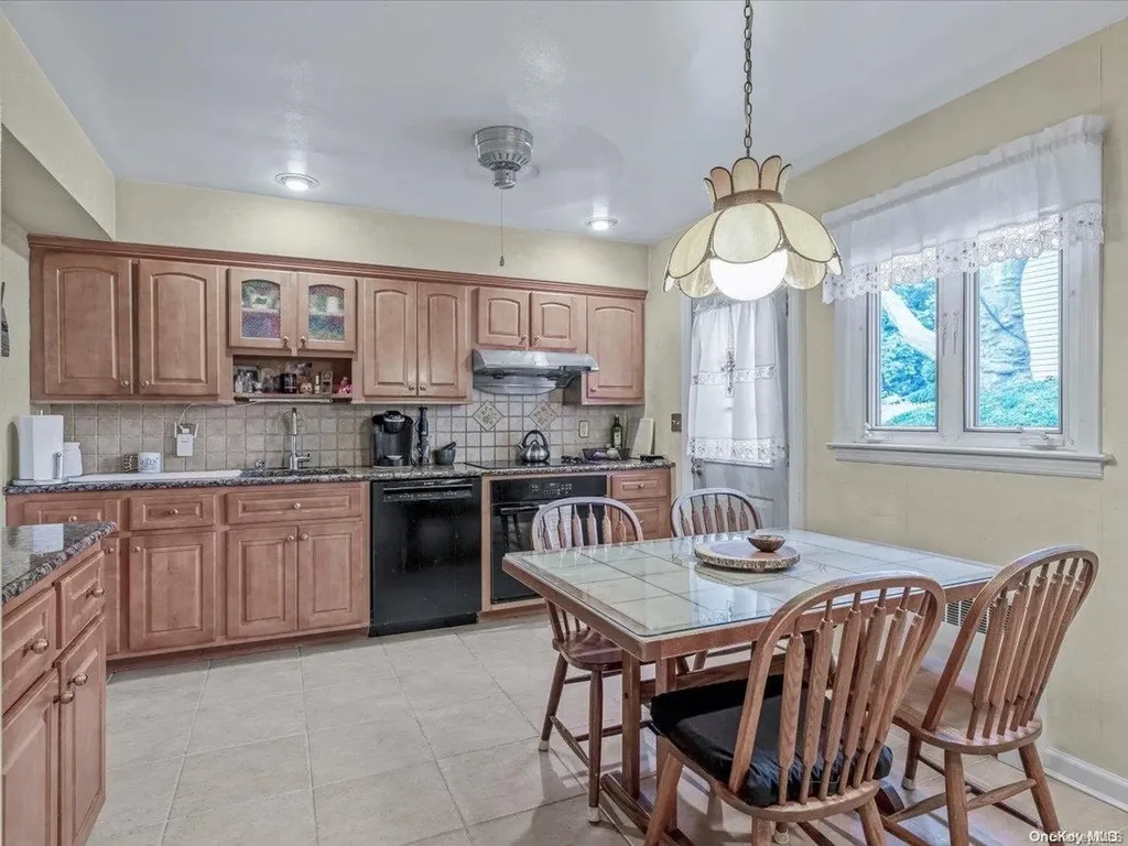 1179 Old Britton Road North Bellmore NY 11710