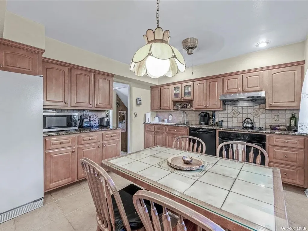 1179 Old Britton Road North Bellmore NY 11710