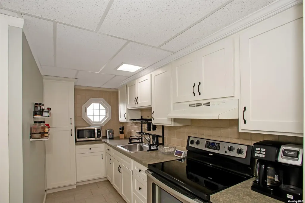 319 Asharoken Boulevard Bay Shore NY 11706