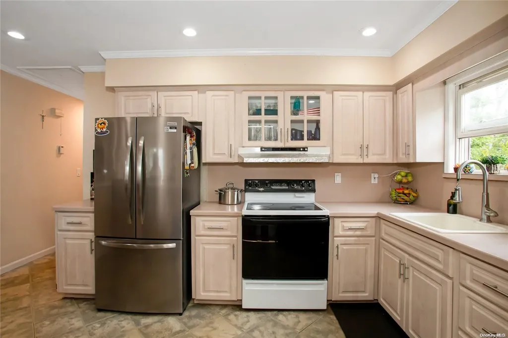 319 Asharoken Boulevard Bay Shore NY 11706