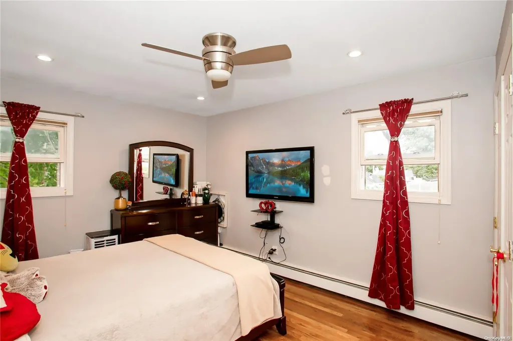 319 Asharoken Boulevard Bay Shore NY 11706