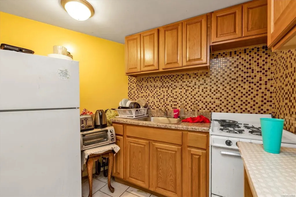 171 Euclid Avenue Brooklyn NY 11208