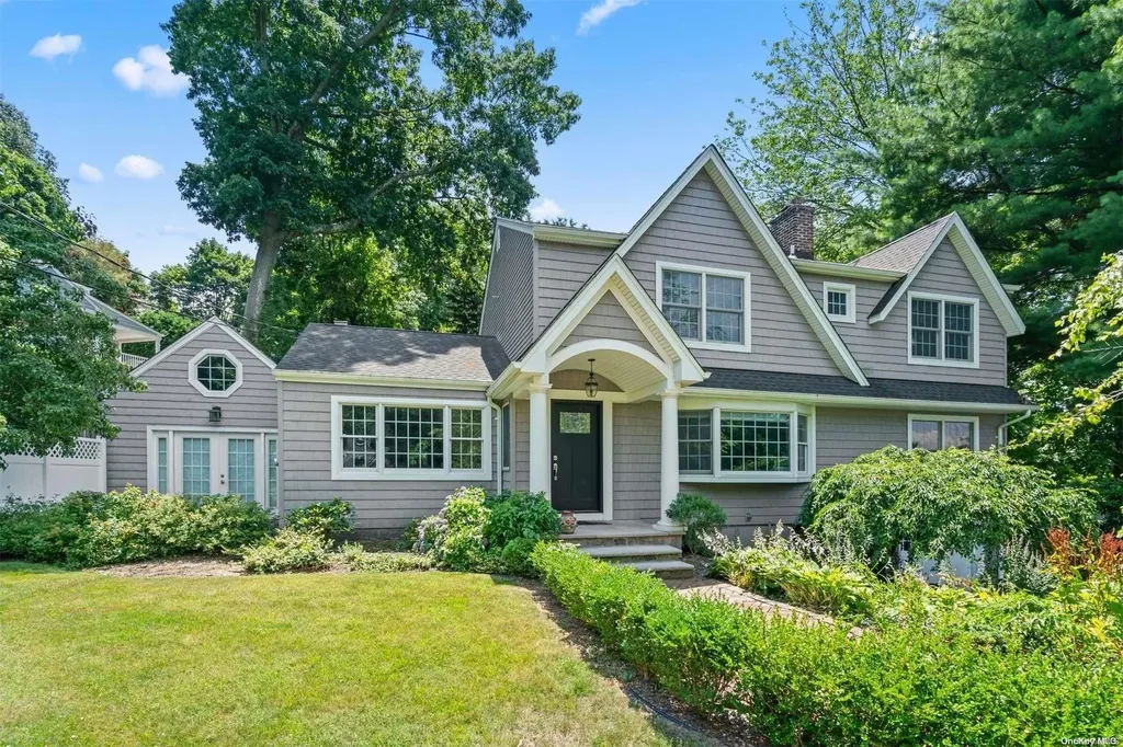 26 Valley Drive Huntington Bay NY 11743