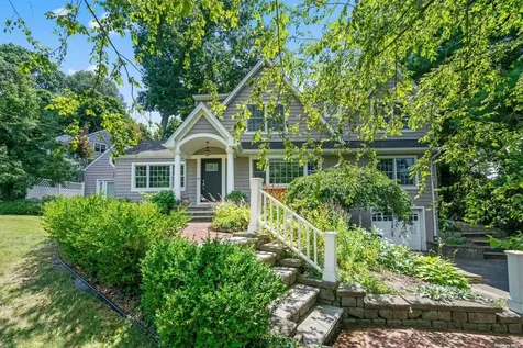 26 Valley Drive Huntington Bay NY 11743