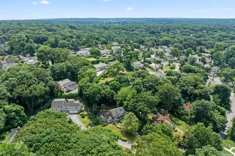 26 Valley Drive Huntington Bay NY 11743