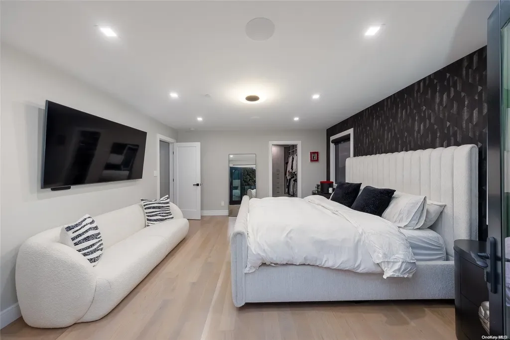 7 Granada Place Massapequa NY 11758