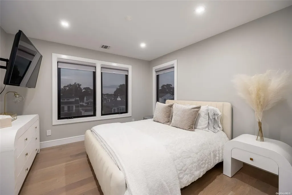7 Granada Place Massapequa NY 11758