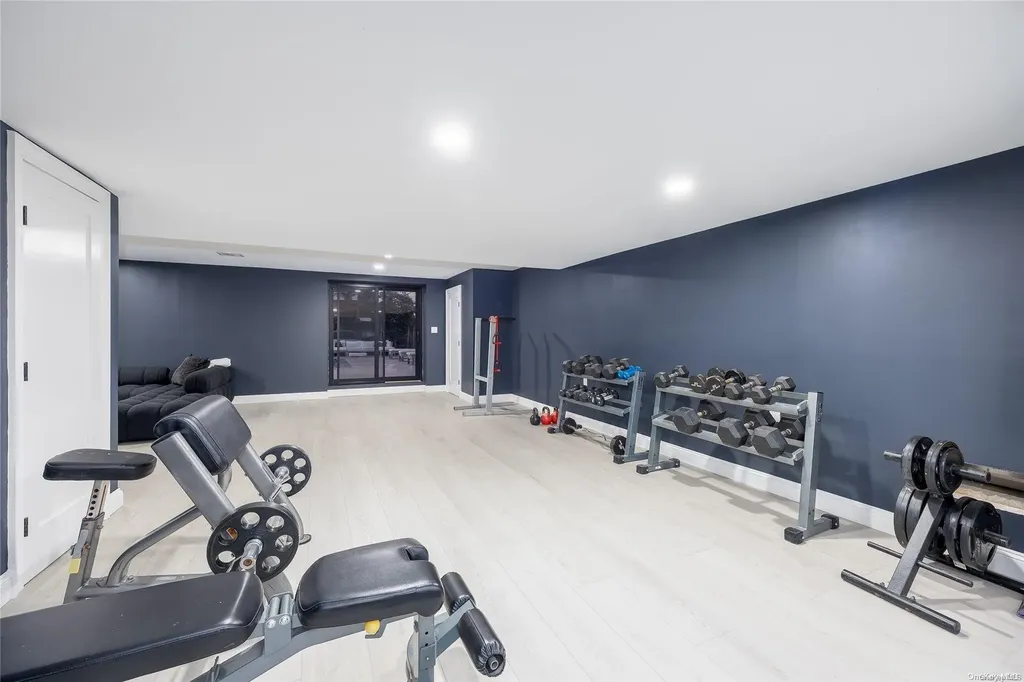 7 Granada Place Massapequa NY 11758