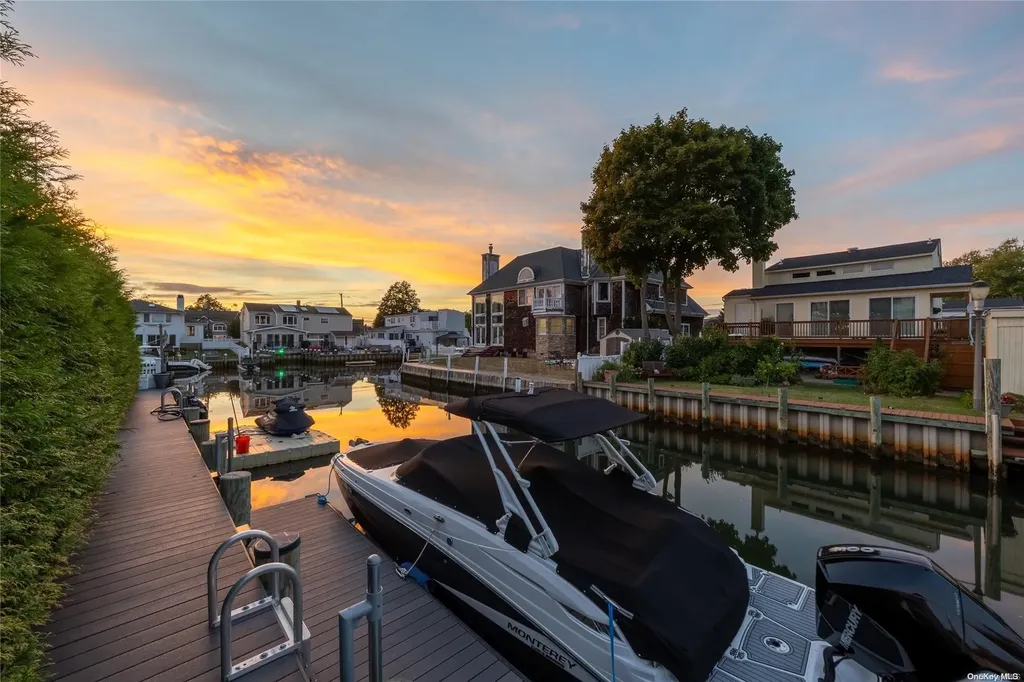 7 Granada Place Massapequa NY 11758
