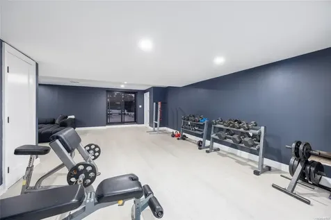 7 Granada Place Massapequa NY 11758