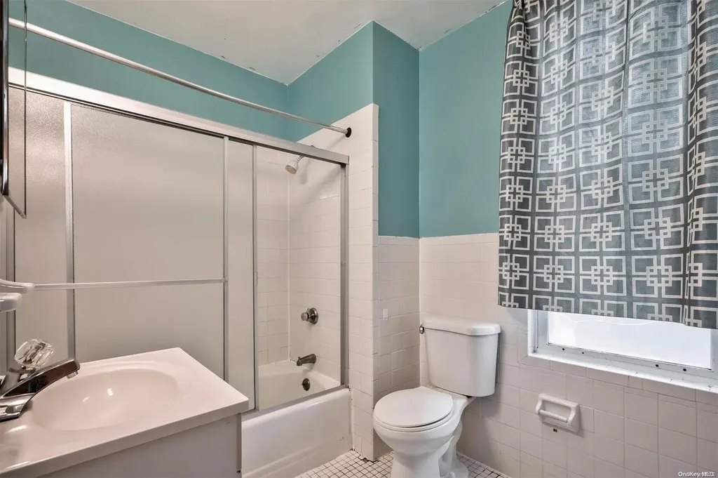 98 Miller Avenue Brooklyn NY 11207