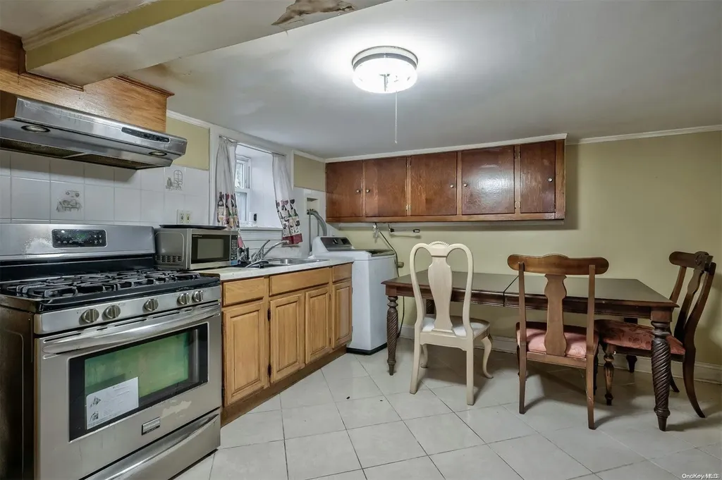 98 Miller Avenue Brooklyn NY 11207
