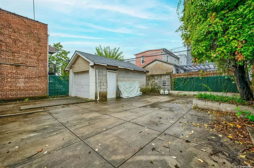 98 Miller Avenue Brooklyn NY 11207
