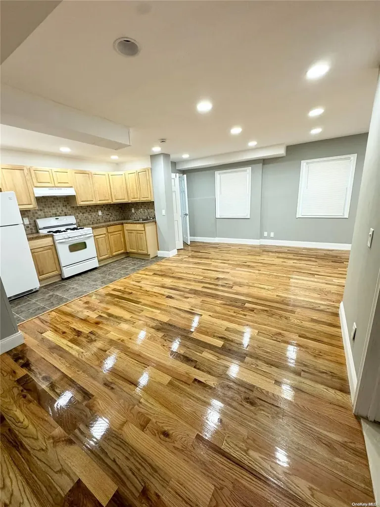 1505 Research Avenue Bronx NY 10465