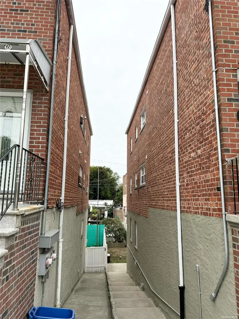 1505 Research Avenue Bronx NY 10465