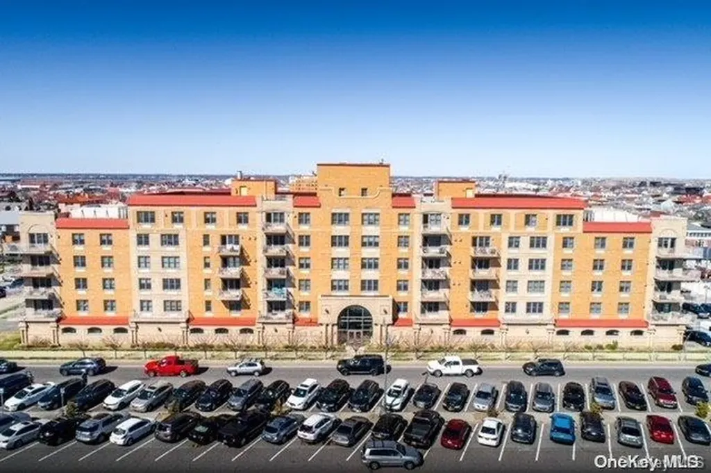 125 E Broadway Long Beach NY 11561