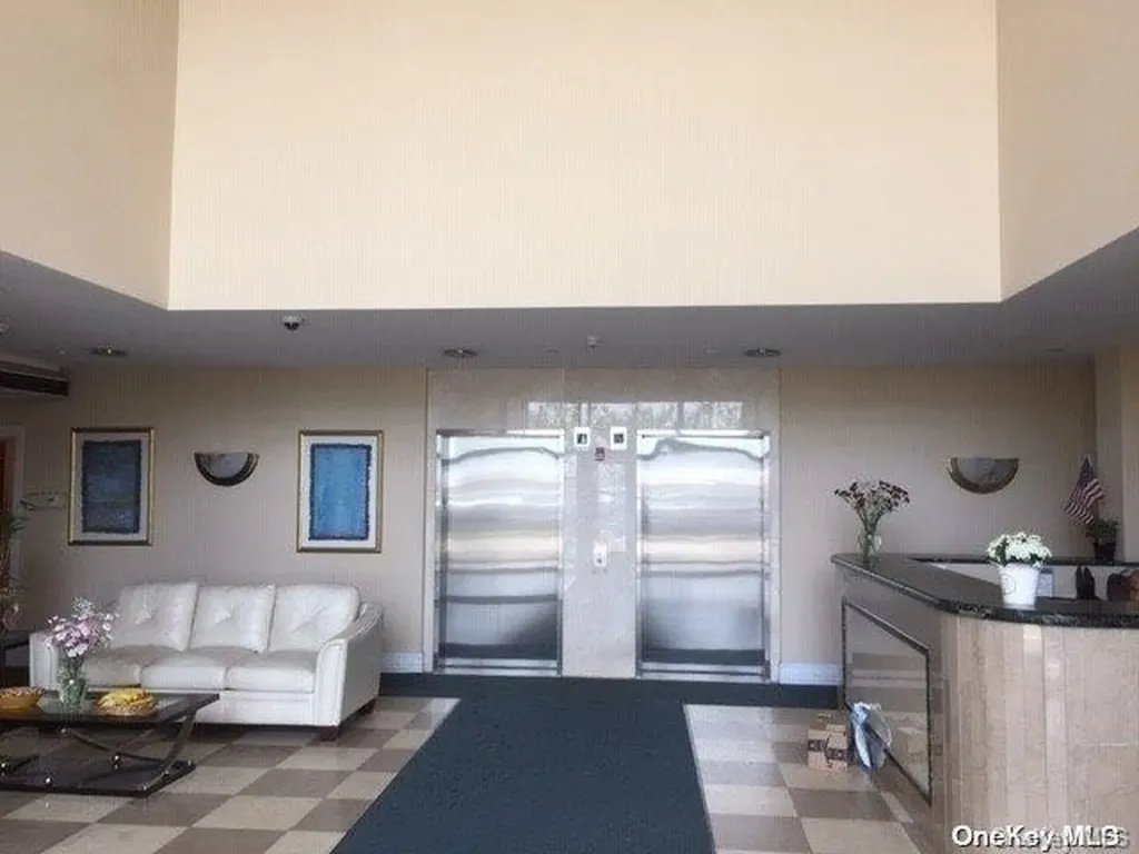 125 E Broadway Long Beach NY 11561
