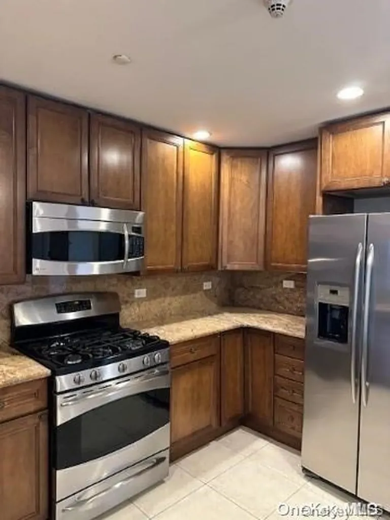 125 E Broadway Long Beach NY 11561