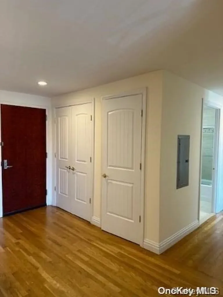 125 E Broadway Long Beach NY 11561