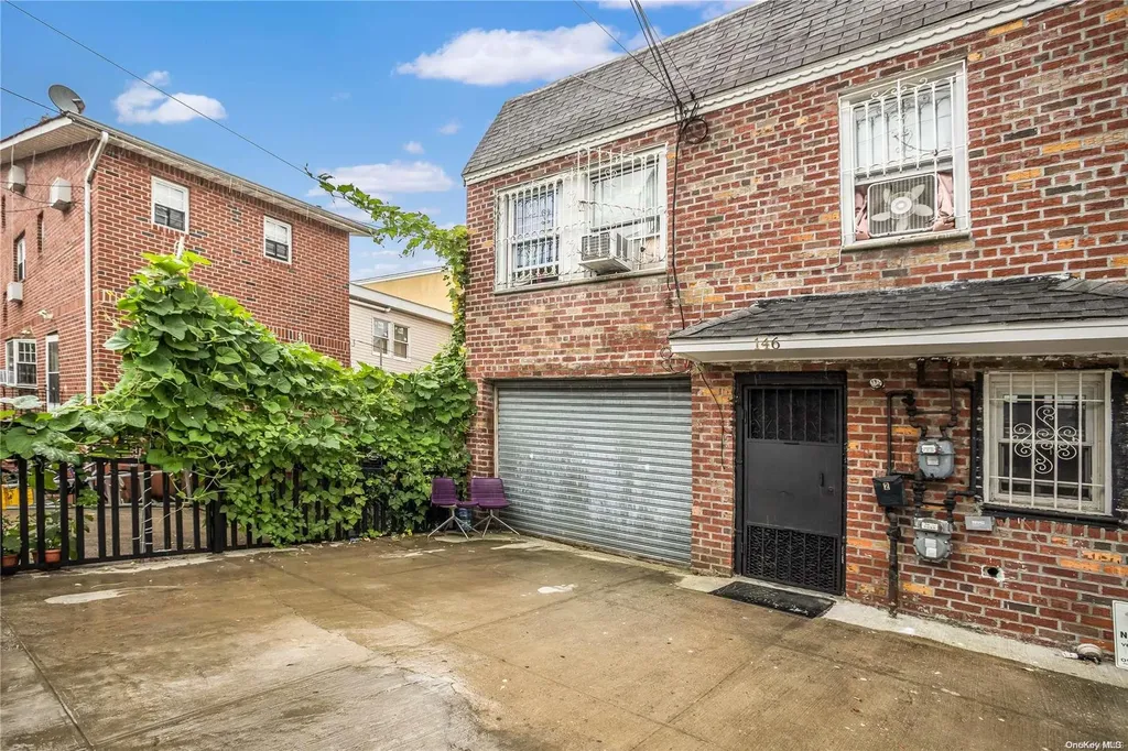 146 Weldon Street Brooklyn NY 11208