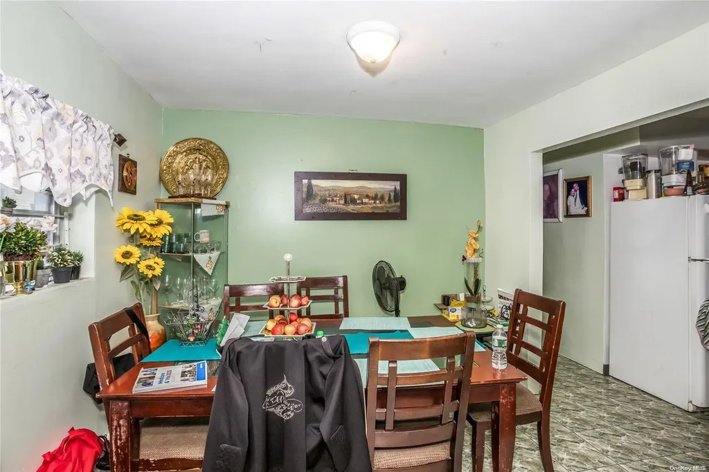 146 Weldon Street Brooklyn NY 11208