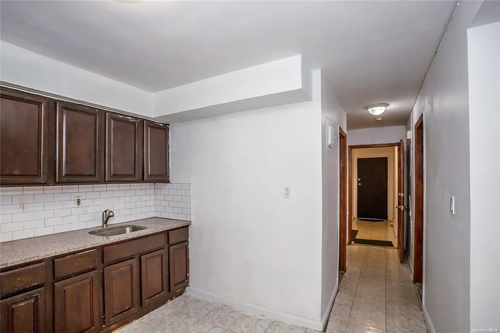 146 Weldon Street Brooklyn NY 11208